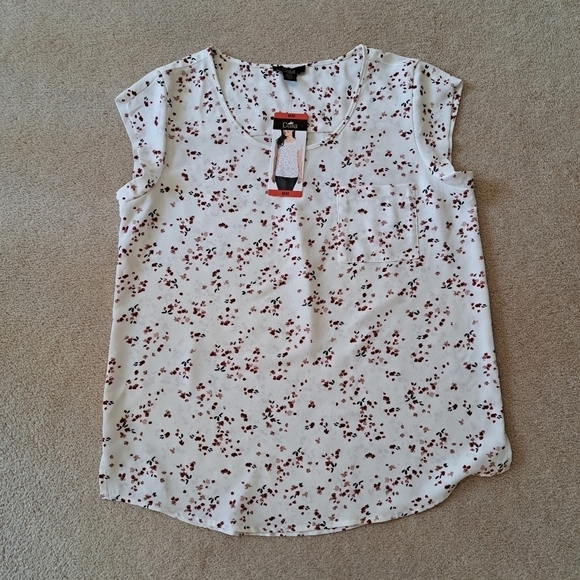 Dalia Women's Printed Floral Short Sleeve Blouse Shirt Size Medium - NWT - Picture 12 of 12